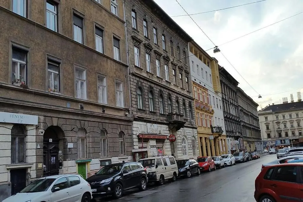 Sera'S Place In My Lovely Budapest